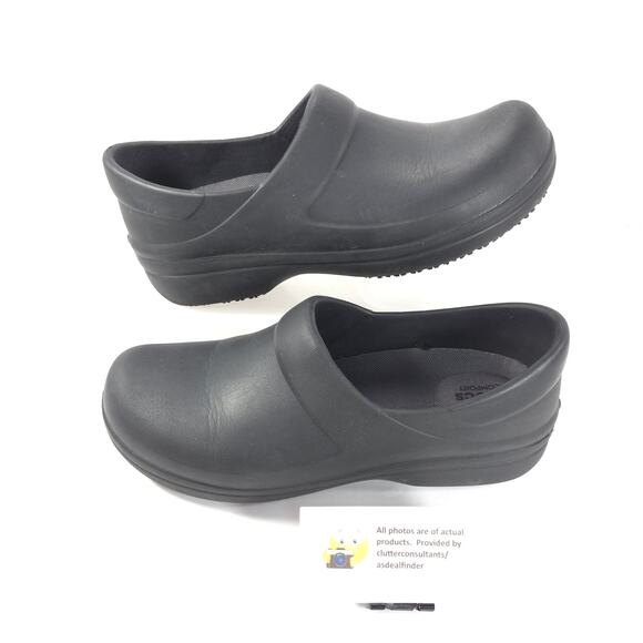 Crocs Dual Comfort Slip On Comfort Mule Clog Womens Size 9 Black Rubber - Picture 5 of 9